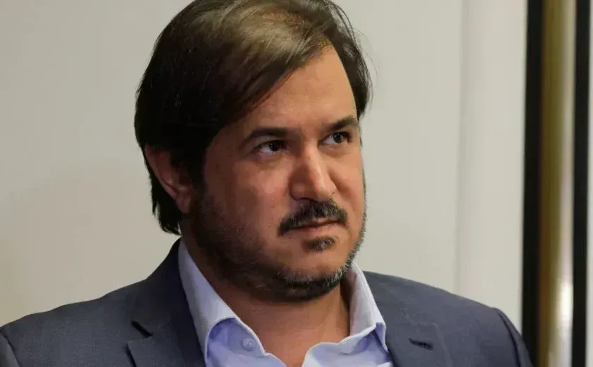 União Brasil antecipa desembarque do governo após denúncias ligarem Rueda ao PCC