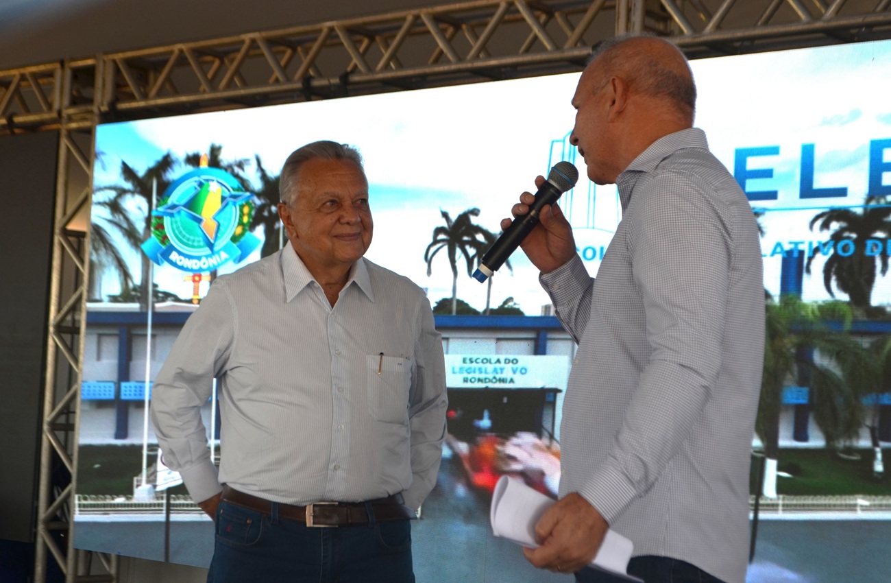 Agrocom inicia com palestra de Roberto Rodrigues e reforça valorização do agronegócio em Cerejeiras