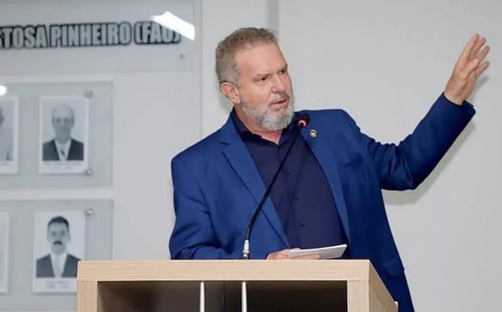 Ex-governador do Tocantins é alvo de operação da PF que investiga suposta fraude em licitação