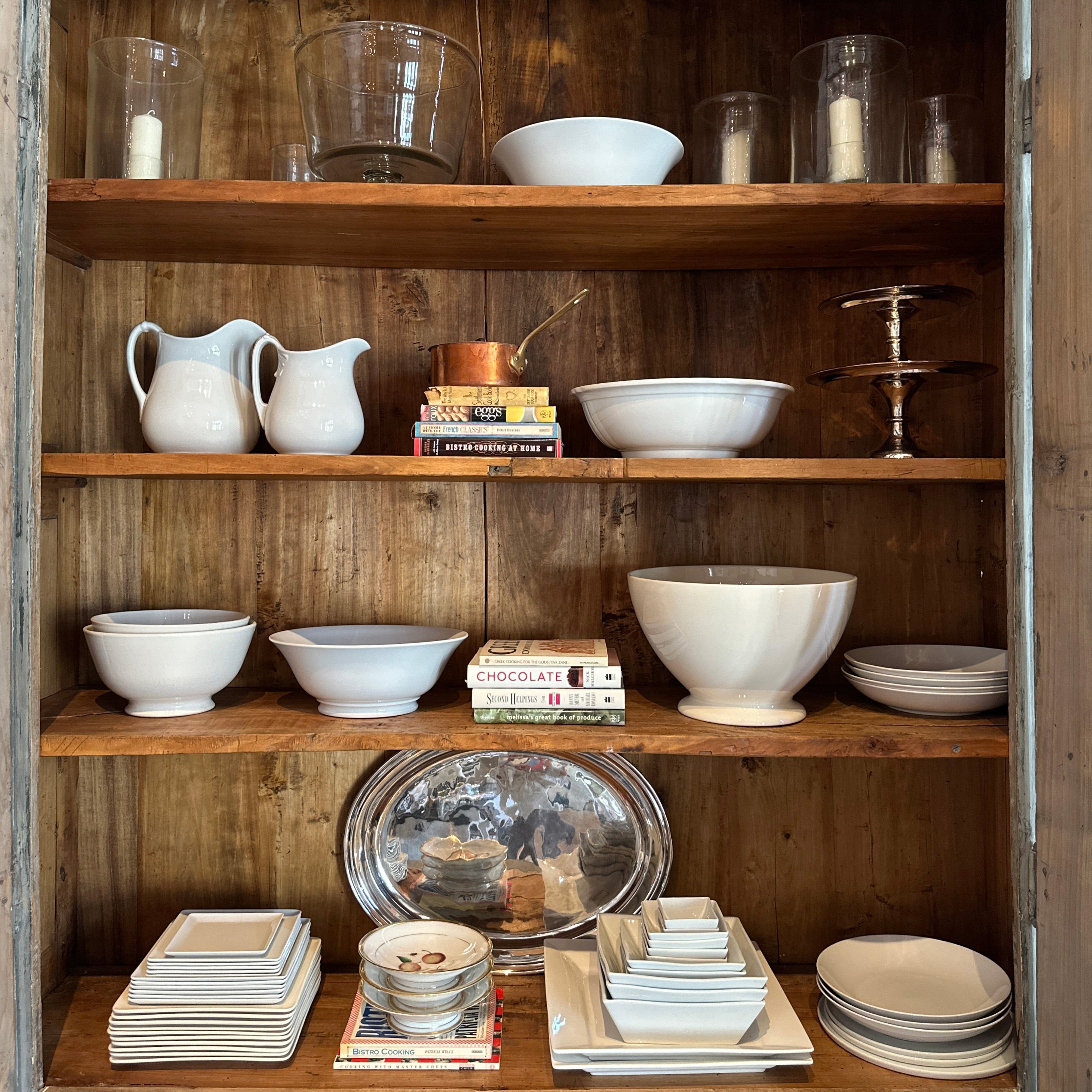 How to Decorate a Kitchen With Decorative Plates: Stunning Ideas