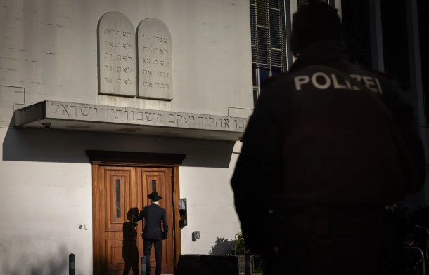 Hoax Alert: Smacked in Switzerland (2026)