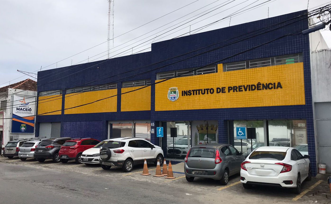 Maceió Previdência em xeque: Reunião sem quórum libera R$ 97 milhões para Banco Master, agora em liquidação