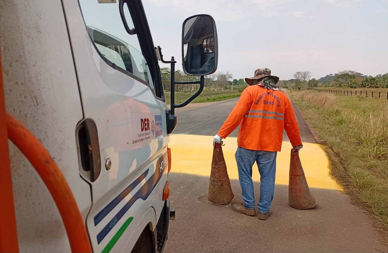 Alan Queiroz atende pedido da comunidade e garante instalação de quebra-mola na Linha C-3, em Urupá