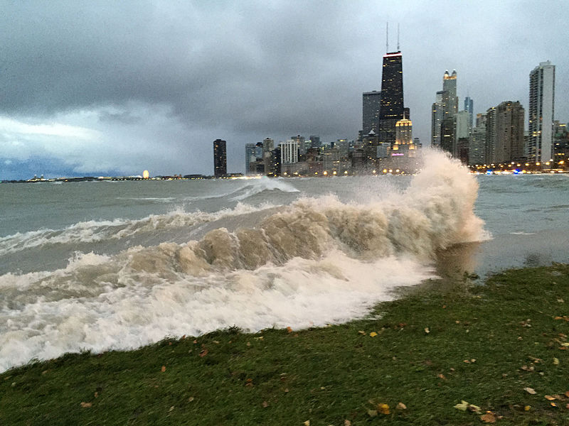 File:High waves in Lake Michigan along the Chicago shoreline (16807304806).jpg