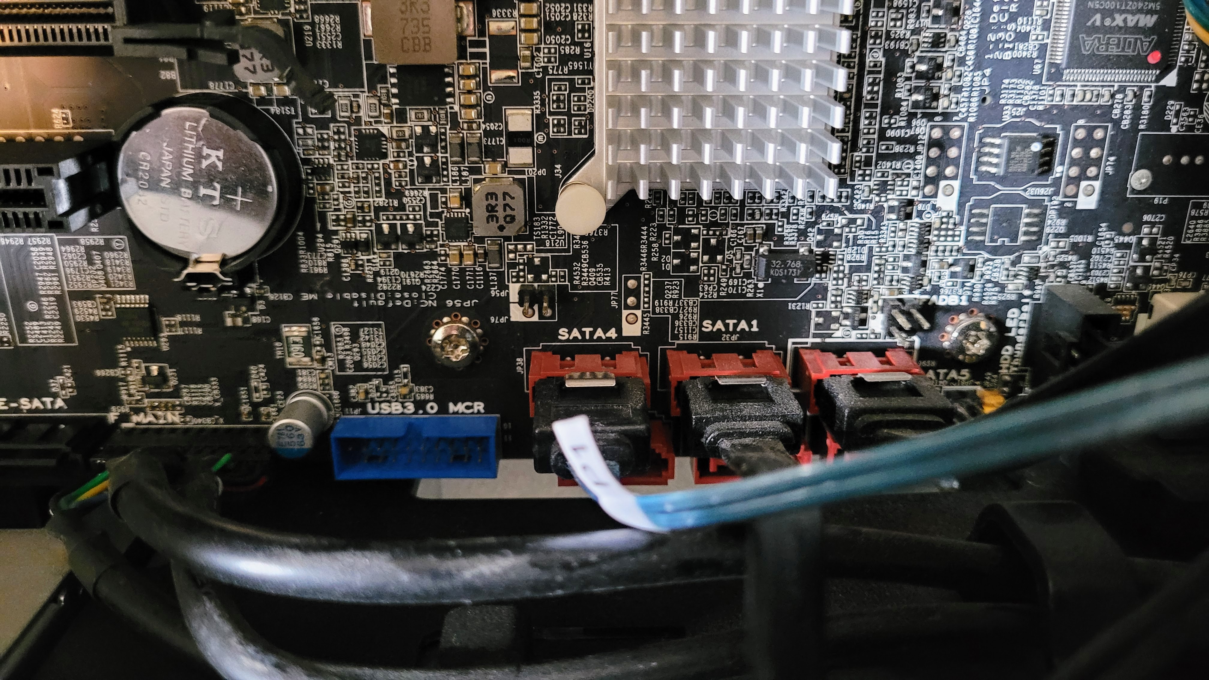 Drives are on SATA 1 and SATA 4 channels