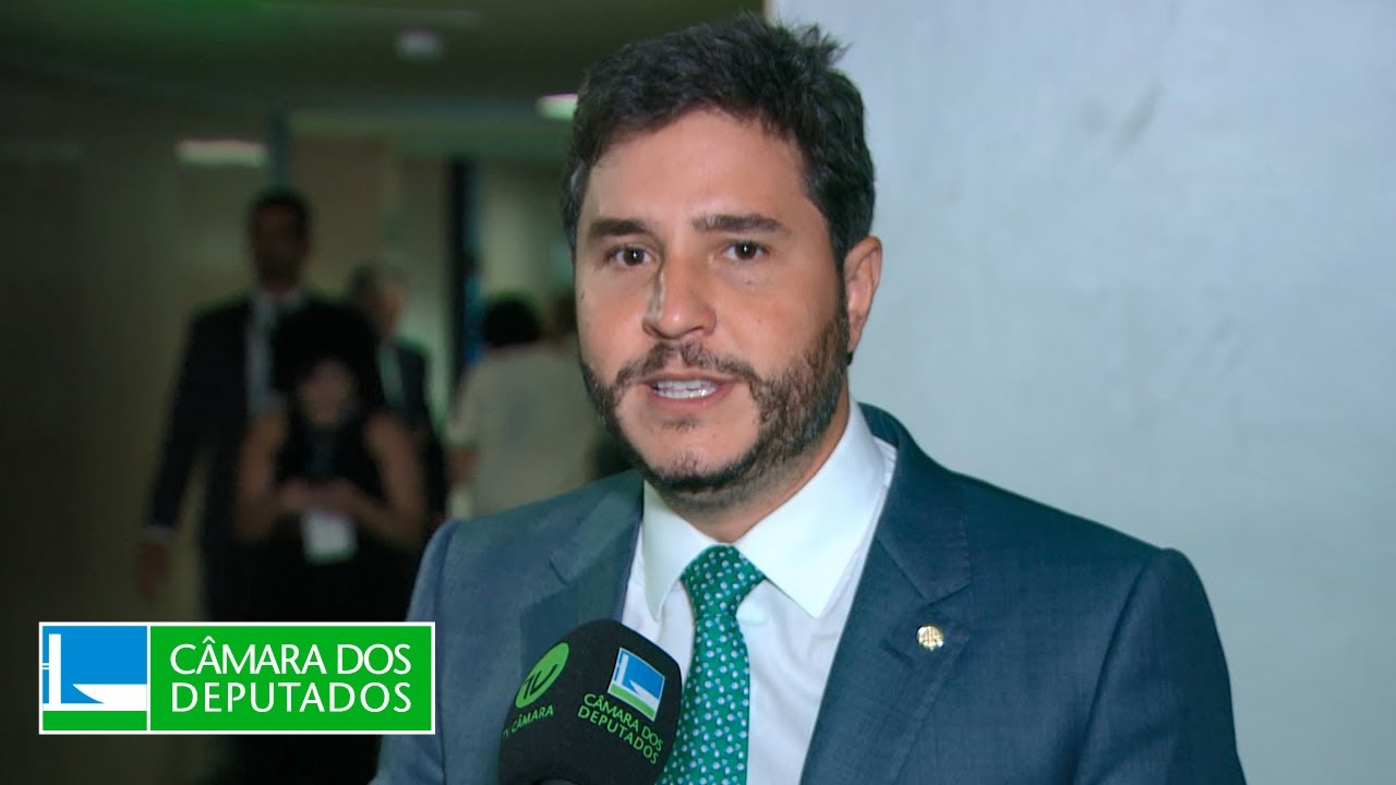 Projeto de Mariana Carvalho sobre 'erotização' avança na Câmara sob comando de Maurício Carvalho