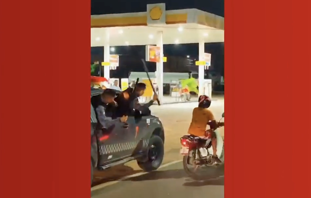 PMs são flagrados agredindo motociclista durante carreata de Natal em Rondônia