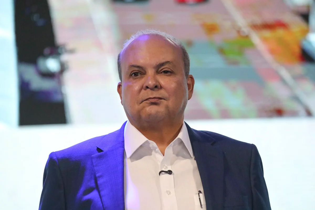 Bilhões desviados no escândalo BRB-Master: Ibaneis continua no cargo enquanto UTI do Hospital de Base alaga e CLDF faz vista grossa