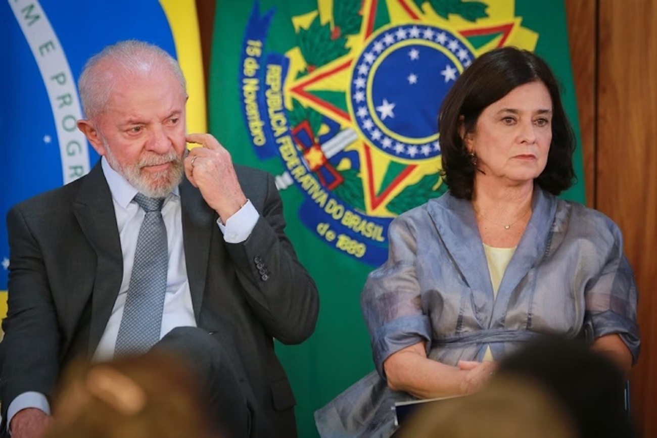 Lula substitui Nísia Trindade por Alexandre Padilha no Ministério da Saúde