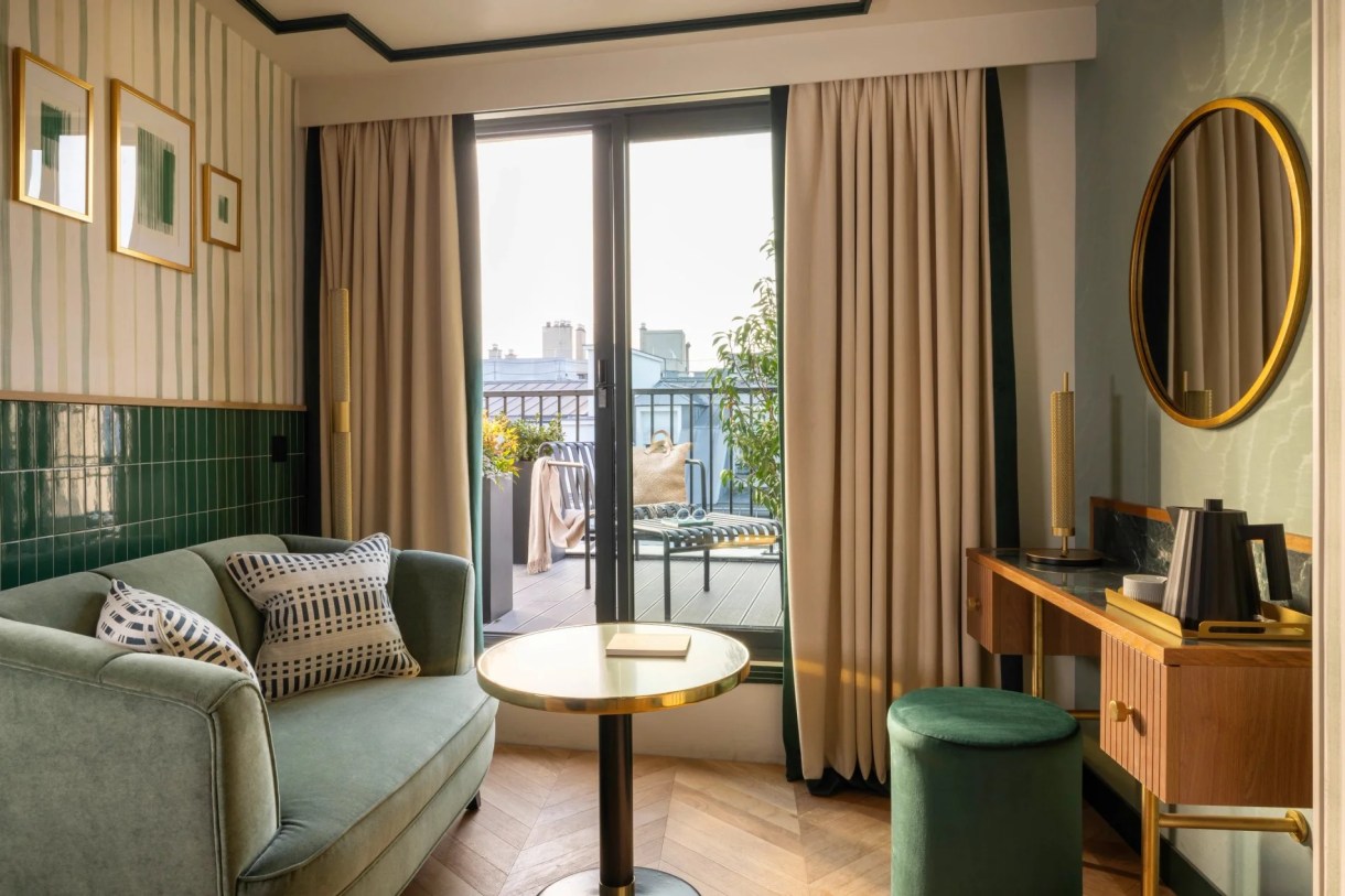 https://hapi.mmcreation.com/hapidam/a6ff9f93-2d13-499d-8877-835deb82cd35/hotel-filigrane-chambres-prestige-terrasse-012.jpg?coi=50%2C50&mode=cover&w=1200