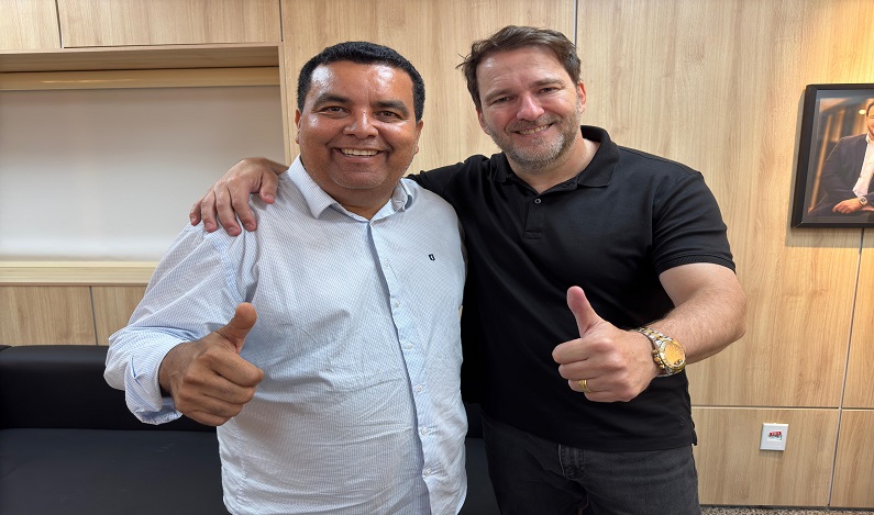 Alex Redano recebe prefeito de Candeias do Jamari para discutir projetos e emendas em benefício do município