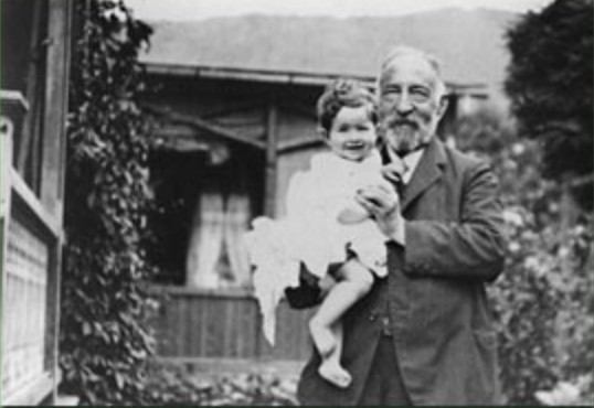 Authoritarianism Begins With Thoughtlessness: Hannah Arendt and the Physics of the Mind