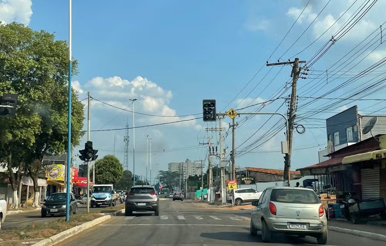 Apagão deixa 217 mil sem energia em cidades do Acre e Rondônia