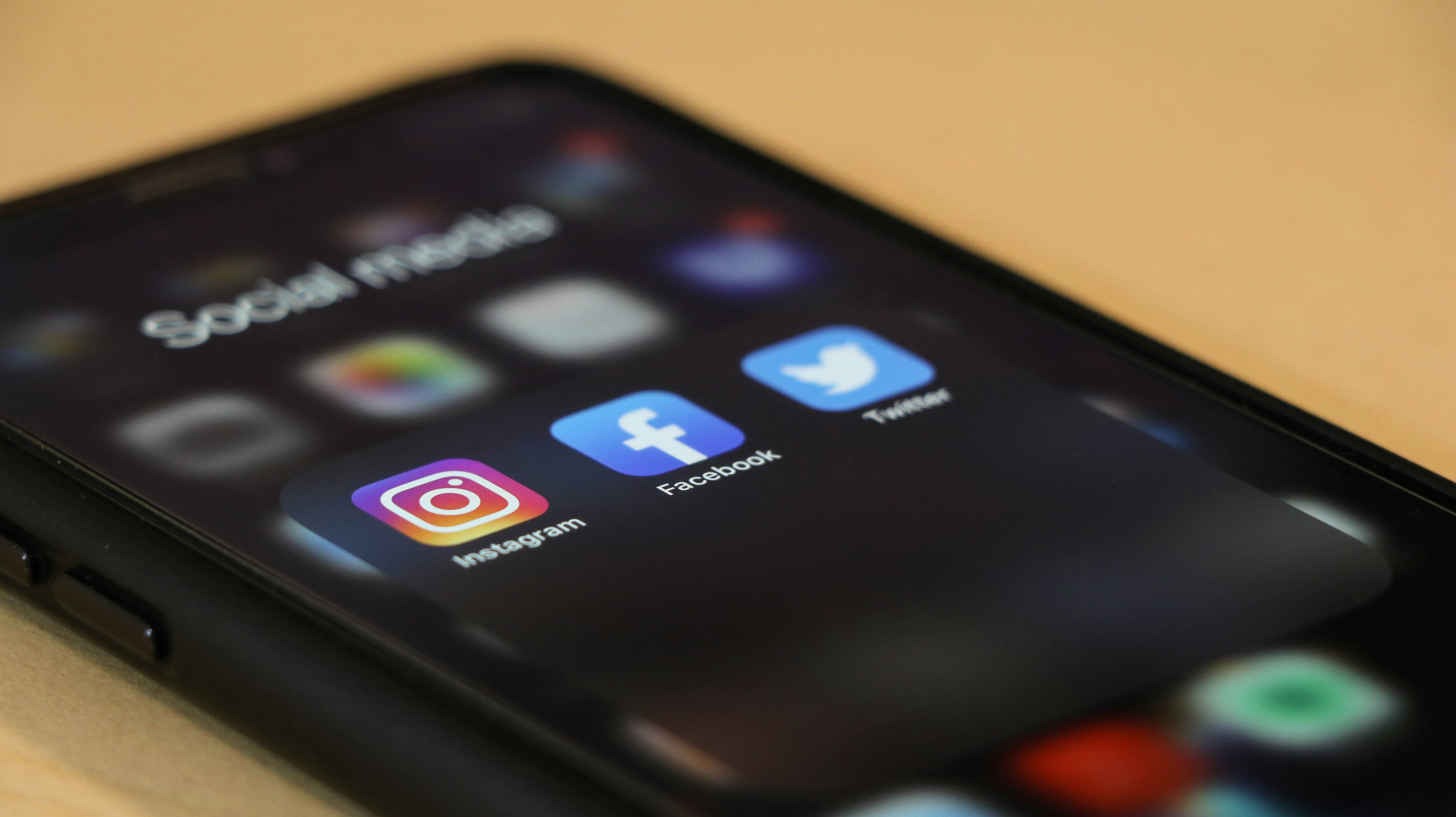 When People Cut Back on Instagram, Where Do They Go?