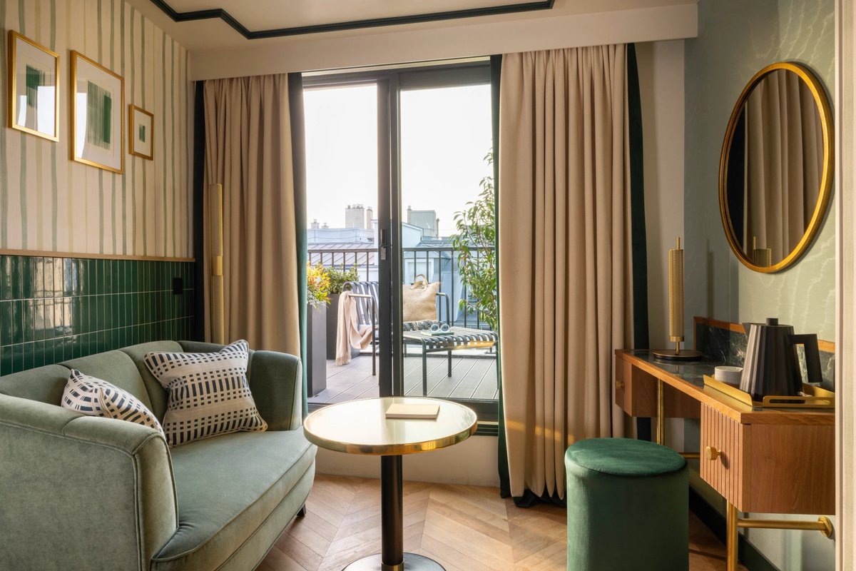 https://hapi.mmcreation.com/hapidam/a6ff9f93-2d13-499d-8877-835deb82cd35/hotel-filigrane-chambres-prestige-terrasse-012.jpg?coi=50%2C50&mode=cover&w=1200
