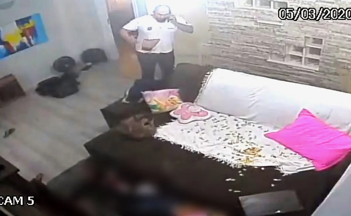 Condenado pela morte de esposa e enteada, delegado da PC do Paraná continua recebendo salário: entenda o caso