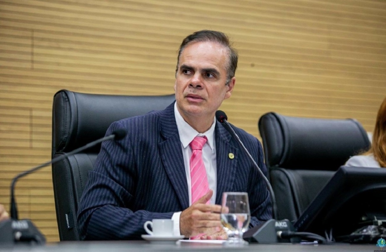Deputado Alan Queiroz institui capelania escolar voluntária na rede pública de Rondônia
