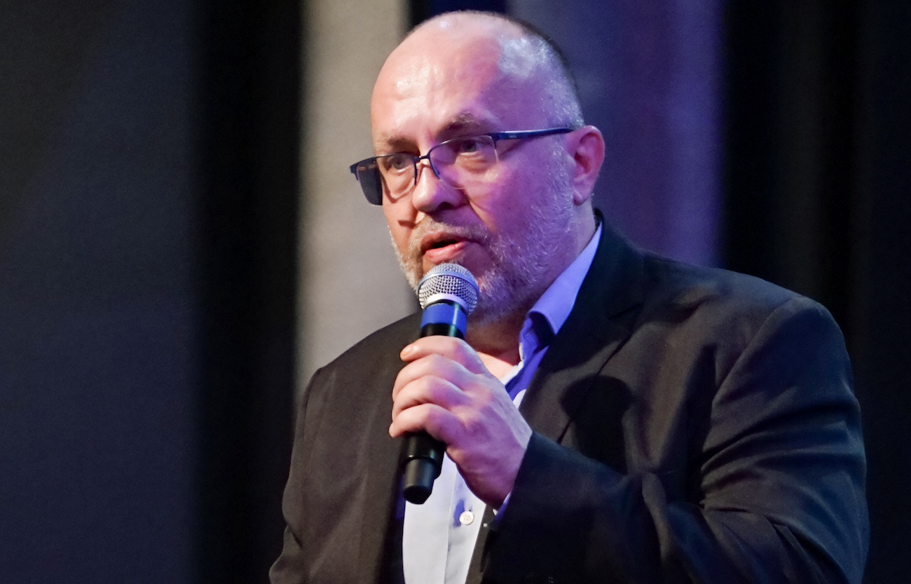 Elon Musk e a Democracia Brasileira: Uma Lição de Soberania Nacional