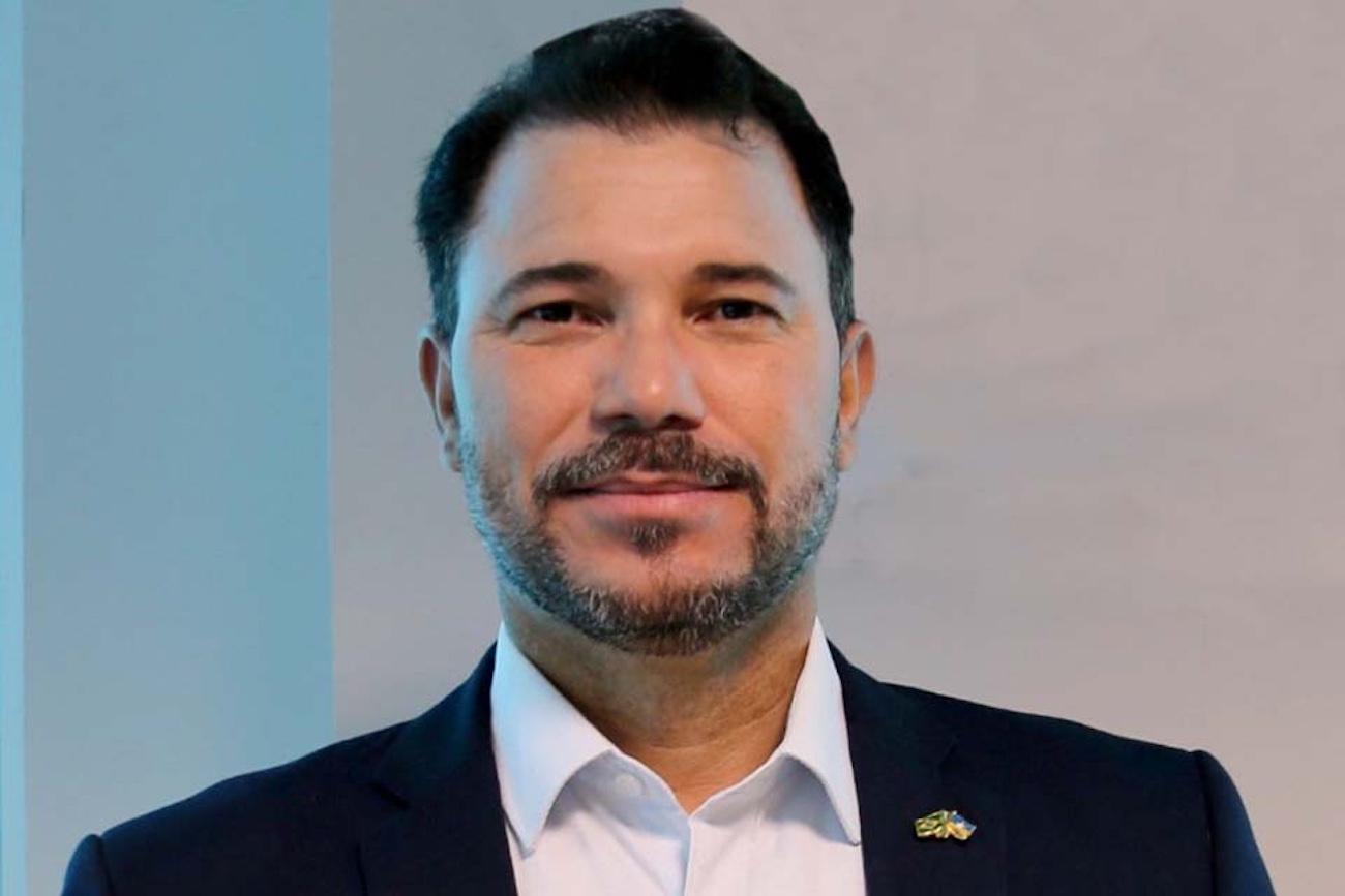 Elias Rezende quita multas junto ao TCE-RO e abre caminho para a Casa Civil