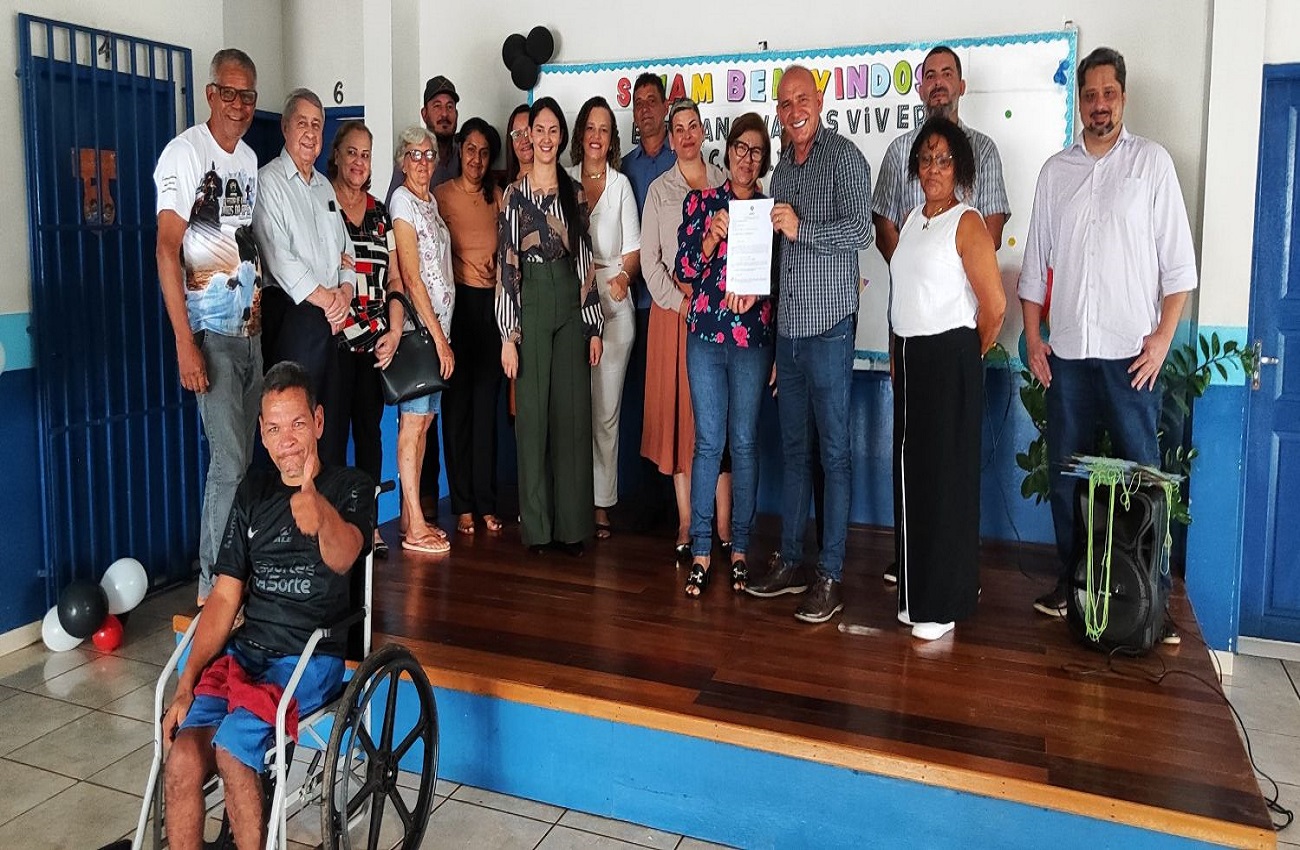 Obra de piscina térmica da Apae de Colorado do Oeste é iniciada com apoio do deputado Ezequiel Neiva