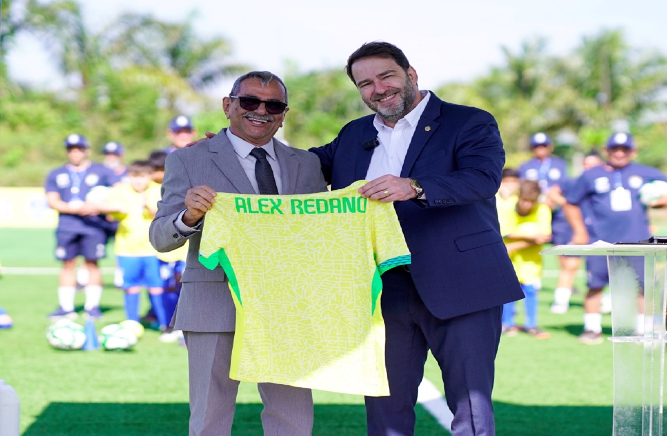 Alex Redano prestigia inauguração do primeiro Centro de Desenvolvimento do Futebol do legado FIFA no Brasil