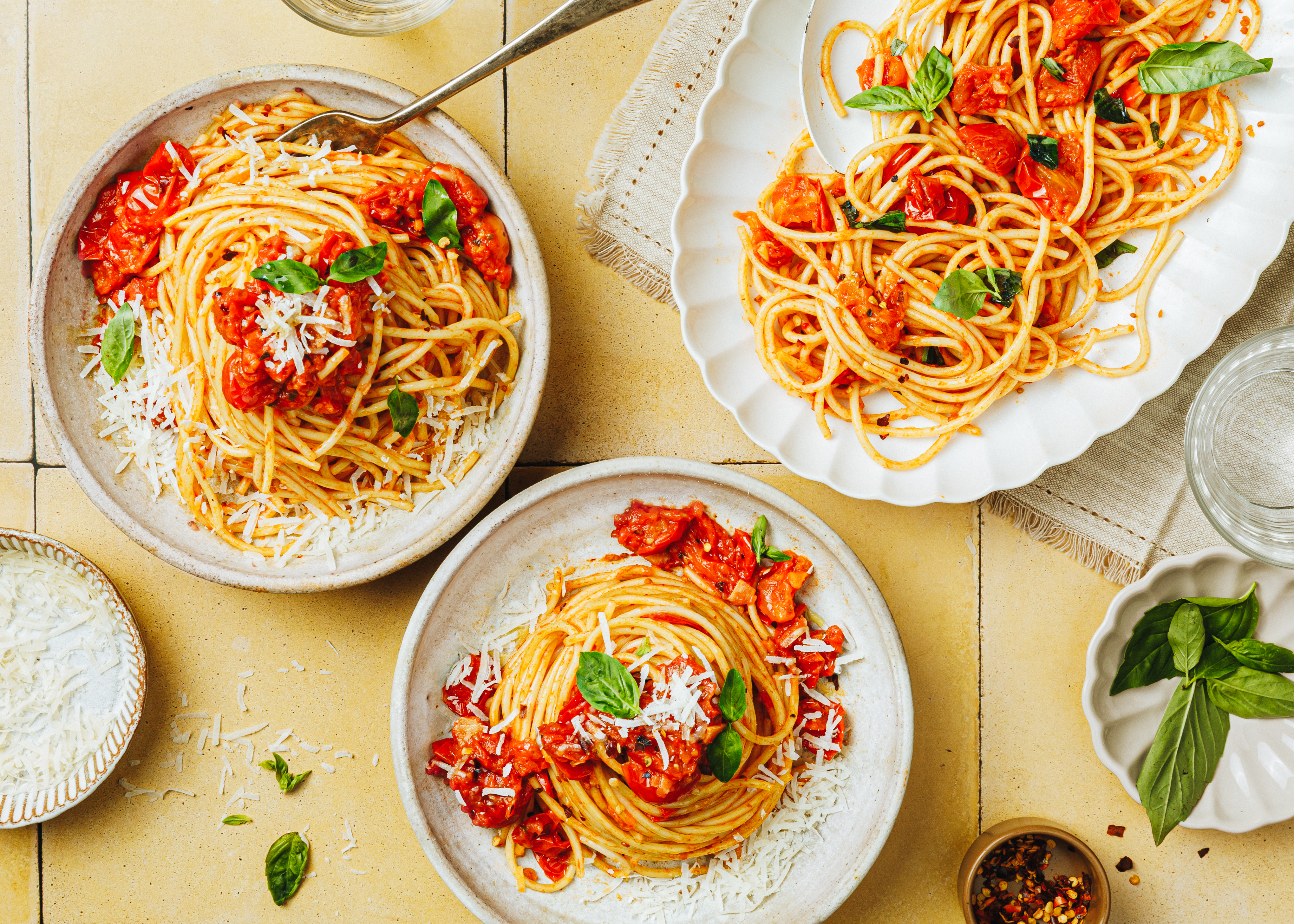 spicy cherry tomato and garlic pasta