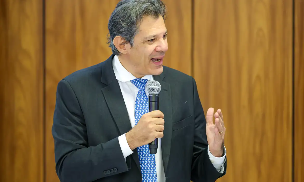 Haddad bate o martelo: Arcabouço Fiscal é a chave para driblar Selic alta e impulsionar o Brasil