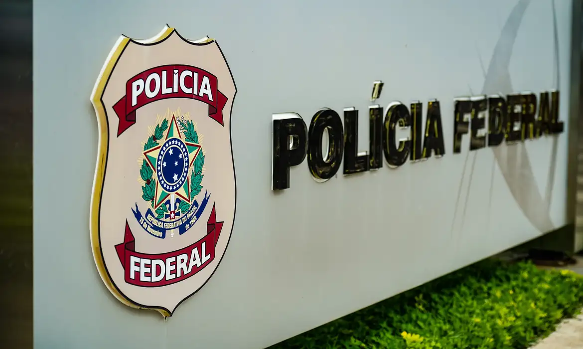 PF deflagra operação contra grupo que propagava fake news eleitorais no RJ