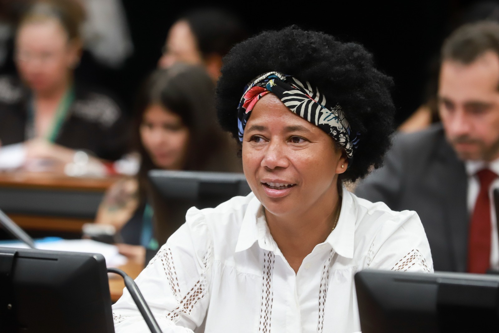 Quatro pessoas de Ariquemes são condenadas por postagens homofóbicas contra deputada Sílvia Cristina