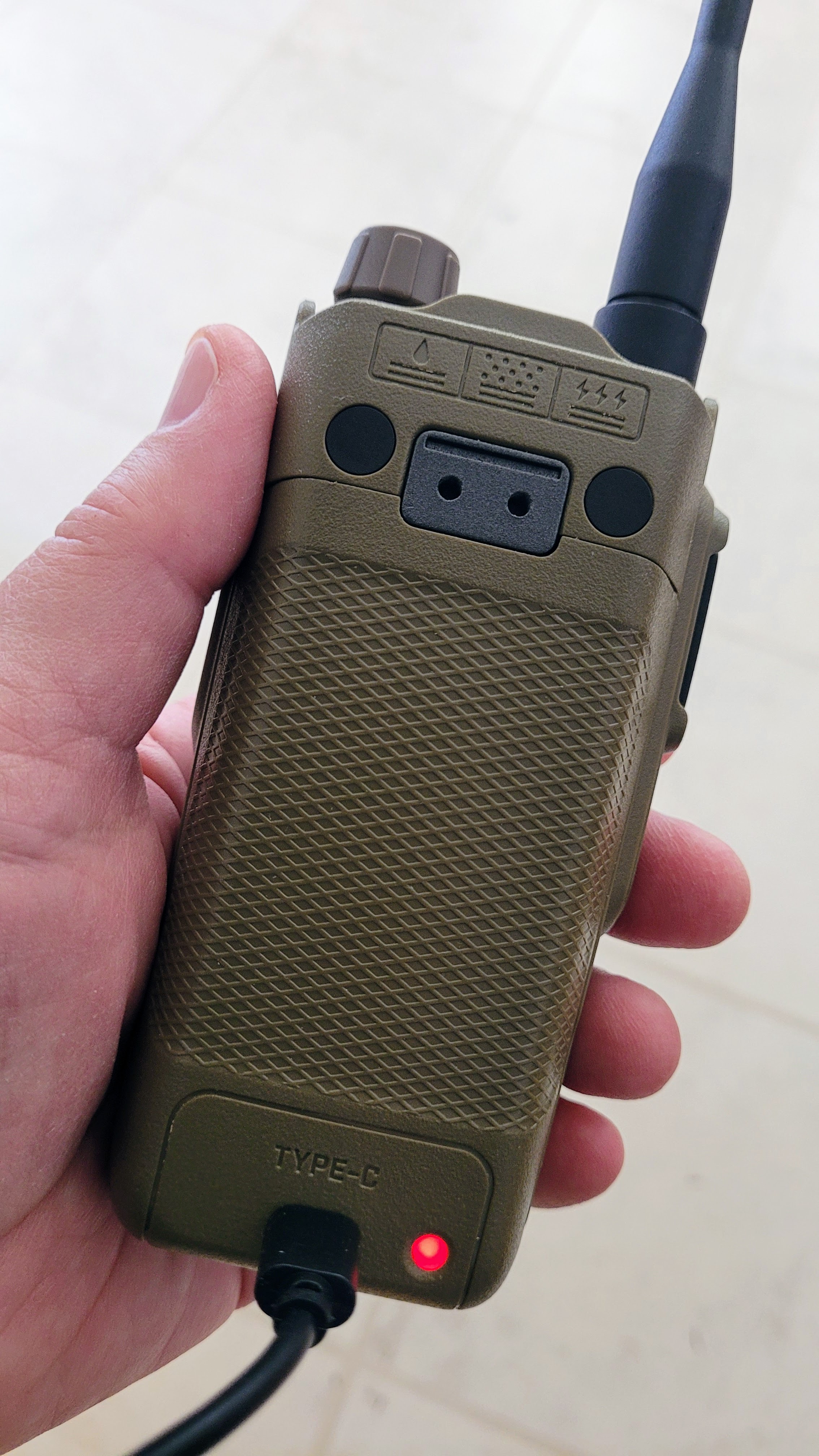 USB-C charging port on the back of the battery