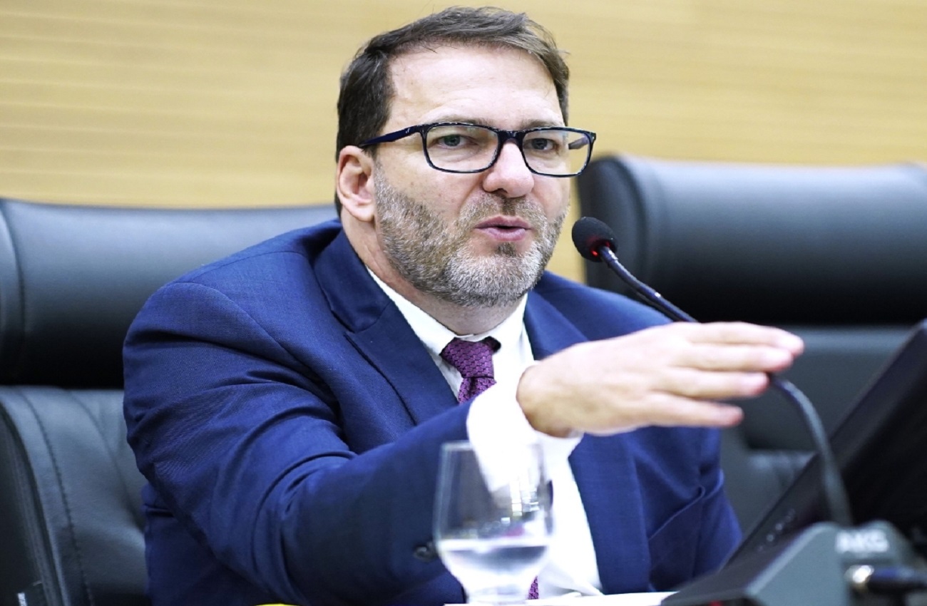 Alex Redano indica convênio para oferta de cateterismo cardíaco gratuito em Ariquemes