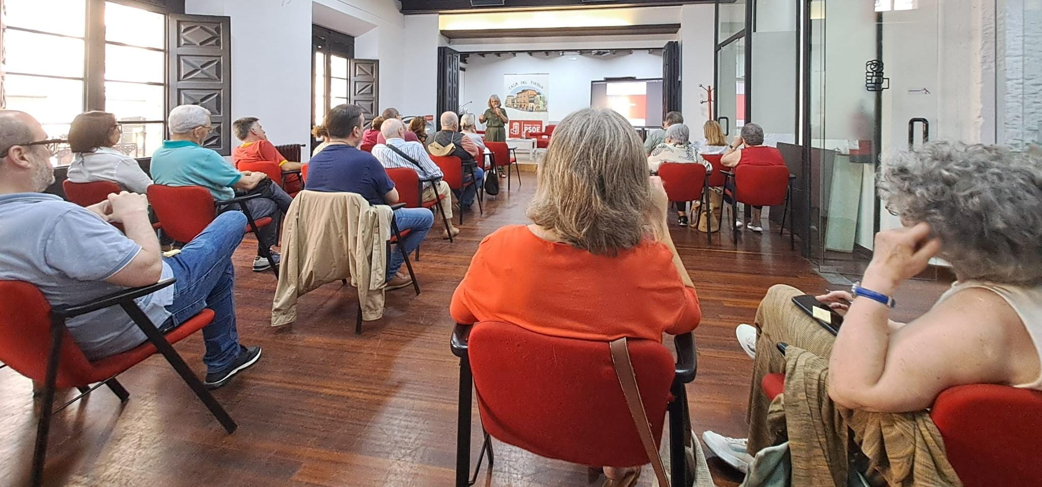 Volver a hacer política