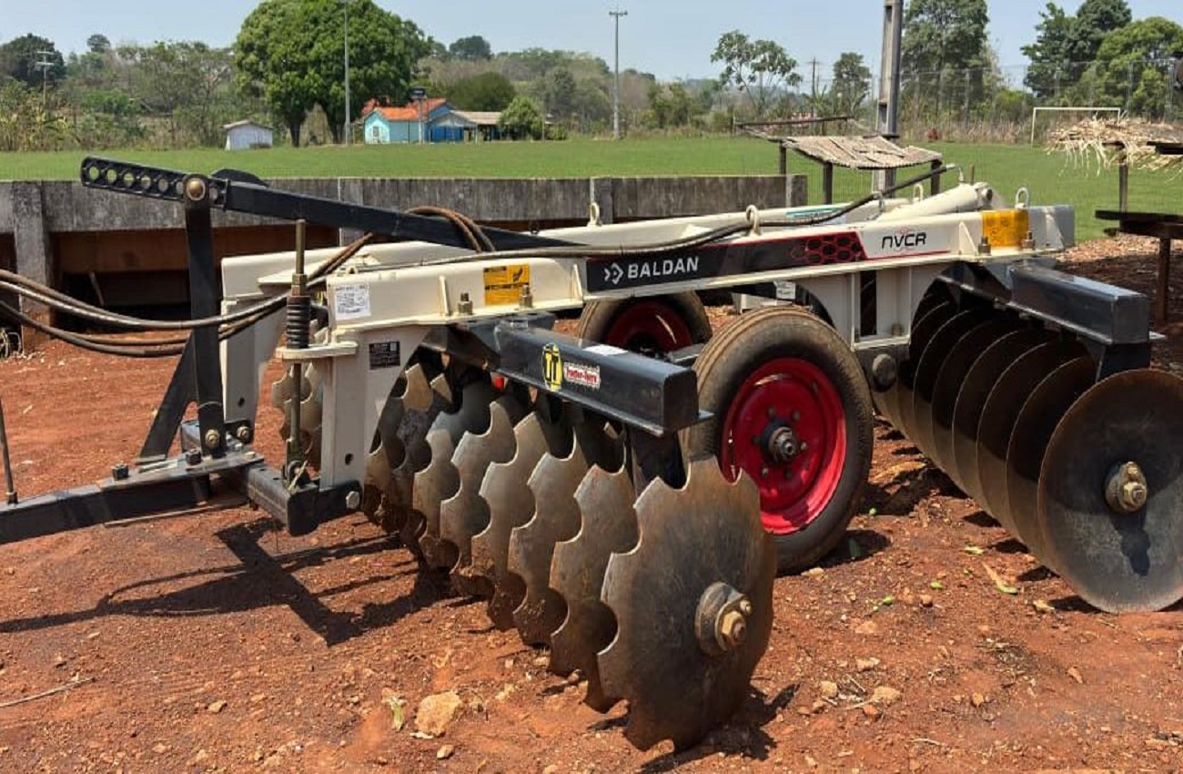 Alan Queiroz prestigia entrega de implementos agrícolas para o município de Nova União