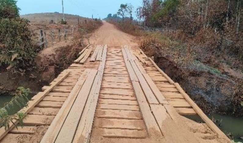 Alex Redano indica construção de pontes em São Miguel do Guaporé