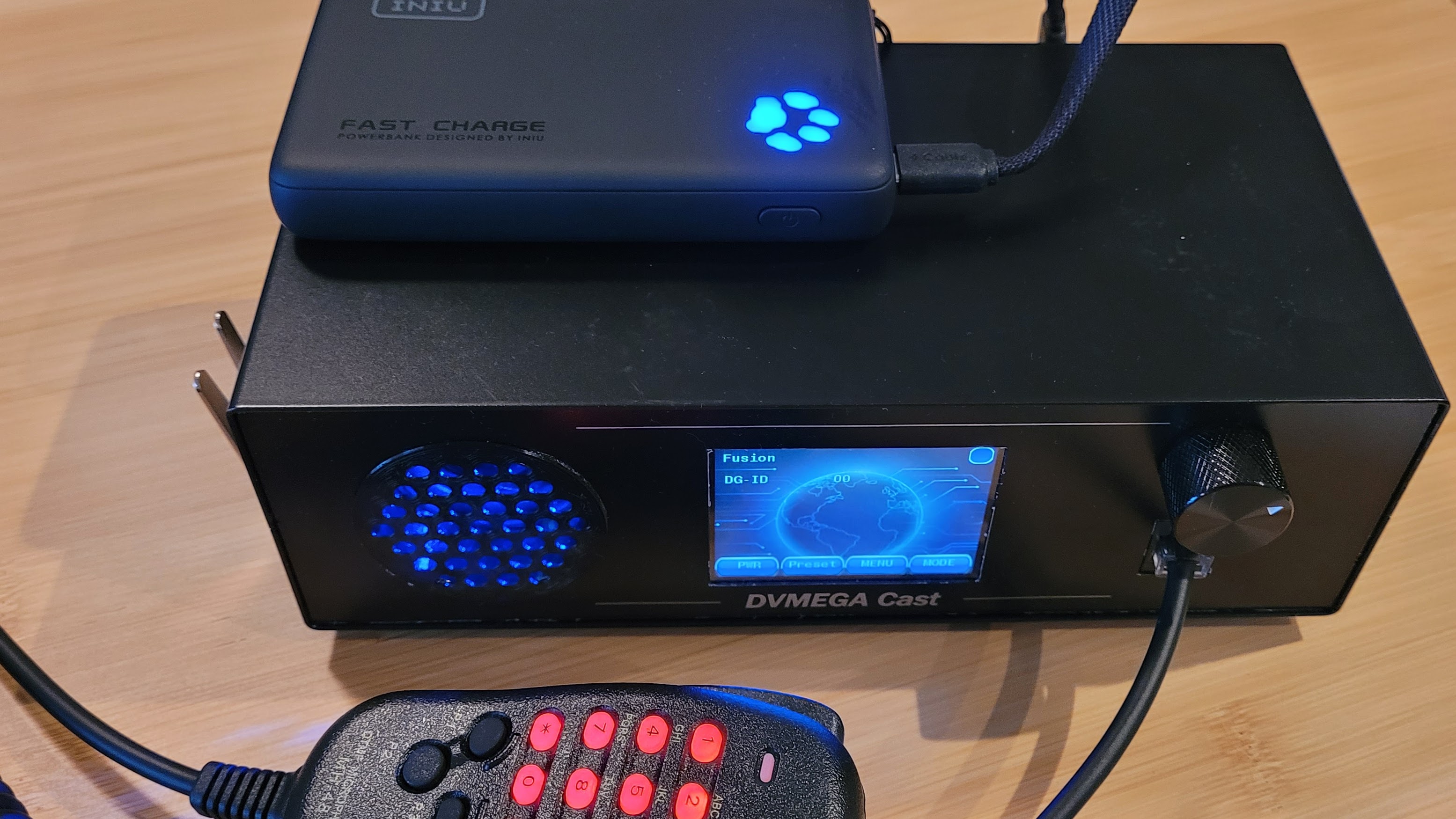 Simple battery power for DVMEGA Cast