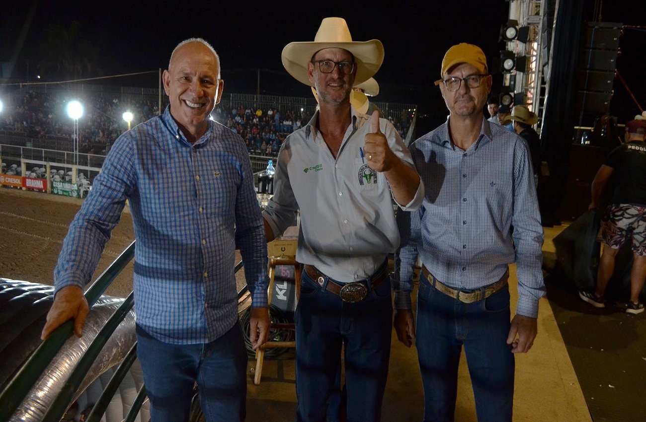 Ezequiel Neiva participa da 20ª Expoeste e reforça apoio ao desenvolvimento de Espigão do Oeste