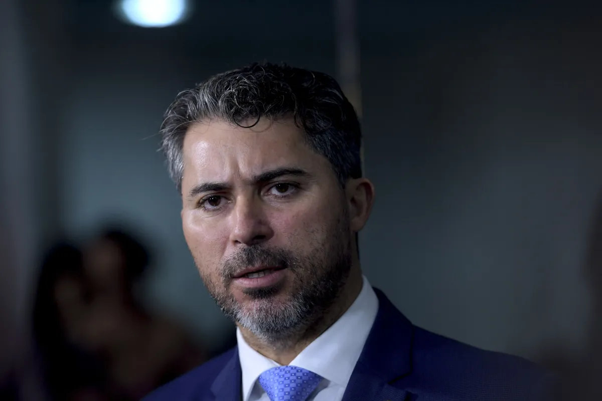 Marcos Rogério lidera corrida ao governo de Rondônia, aponta pesquisa; 81,2% ainda não definiram voto