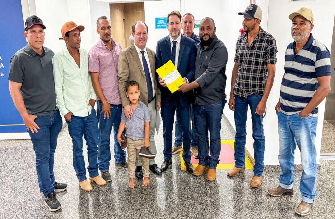 Alex Redano comemora importante conquista da Assembleia Legislativa em benefício dos moradores do Soldado da Borracha