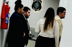 Deputado diz que polícia buscava informações sobre ex-servidor que já teria sido exonerado