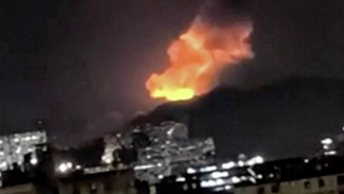 Explosões abalam Caracas: EUA confirmam operação e detenção do presidente venezuelano