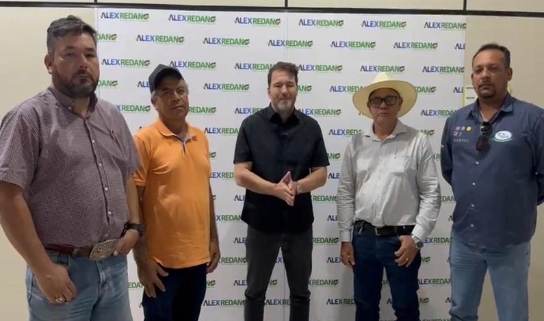 Alex Redano destinará emenda para concurso leiteiro durante a AGROARI