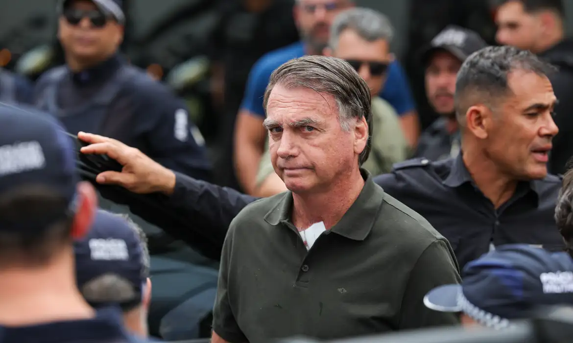 PGR se manifesta contra prisão domiciliar de Bolsonaro e cita laudo que descarta necessidade hospitalar