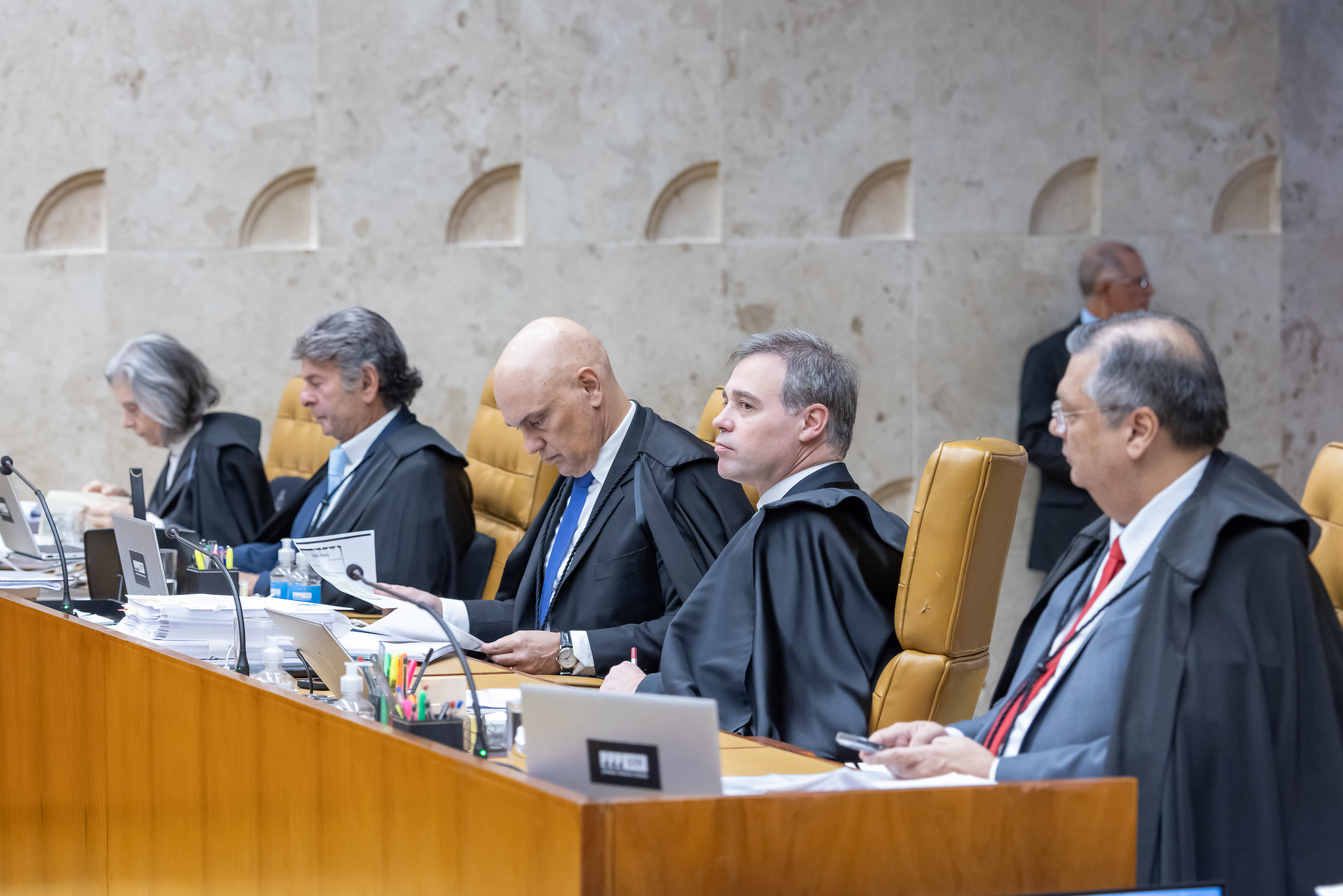 STF debate: Fé vs. Saúde Pública - O dilema das Testemunhas de Jeová