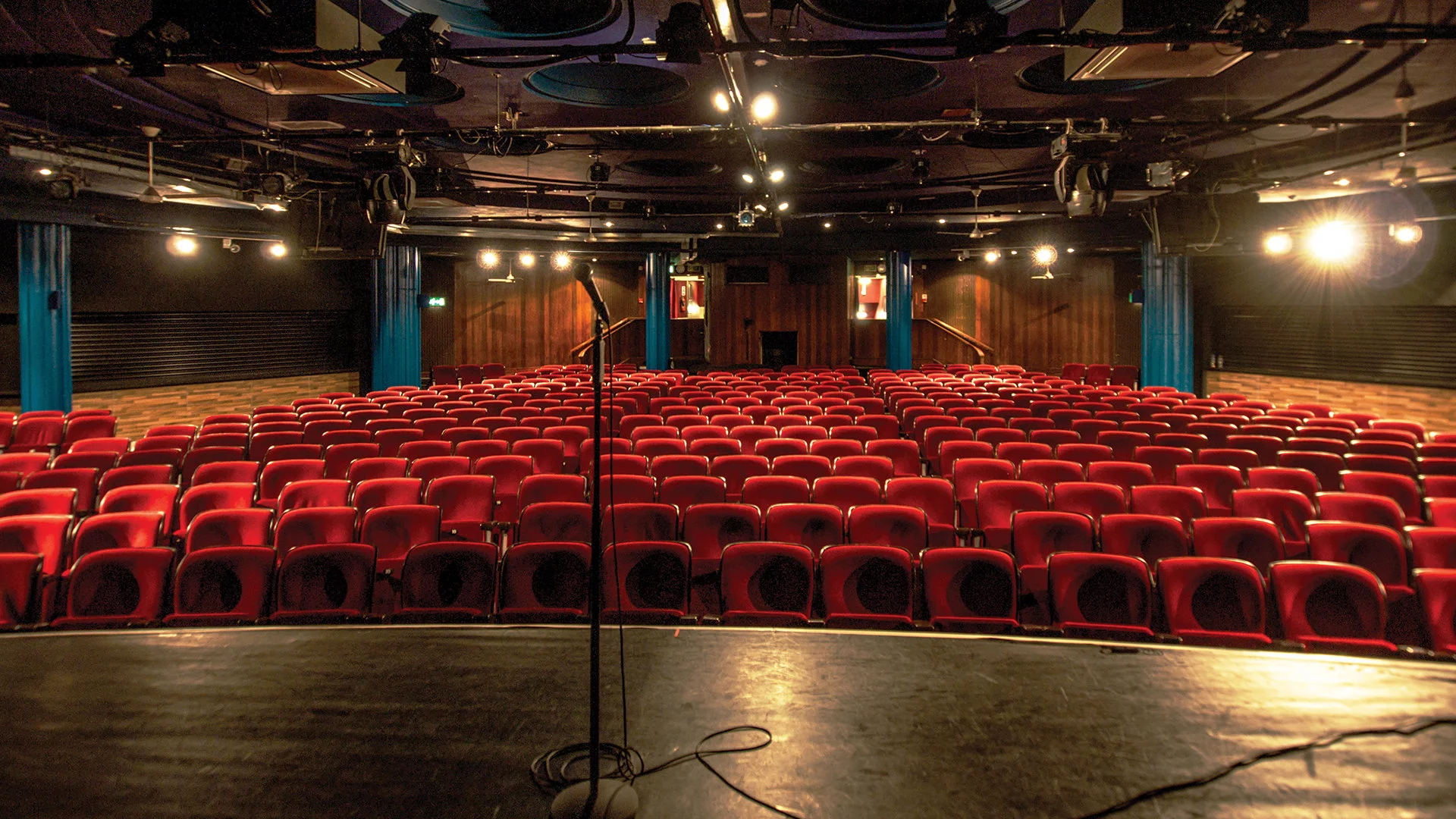 https://seatplan.com/cdn/images/c/venue/Leicester-Square-Theatre-Hero-Desktop-1920wx1080h-1620664307.webp