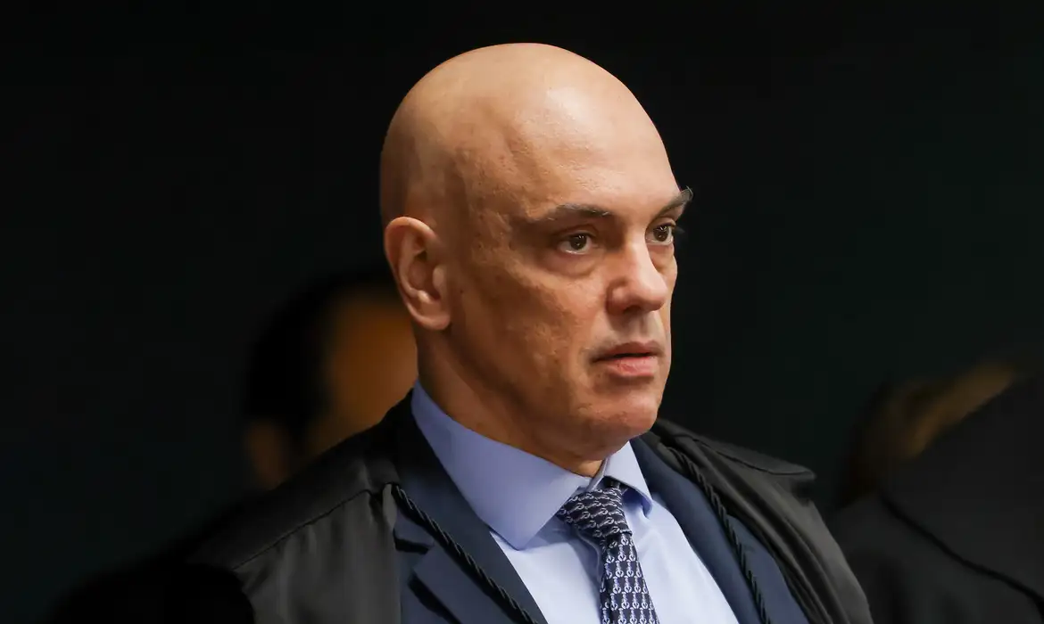 Moraes alerta: bancos brasileiros podem ser punidos se atenderem sanções dos EUA