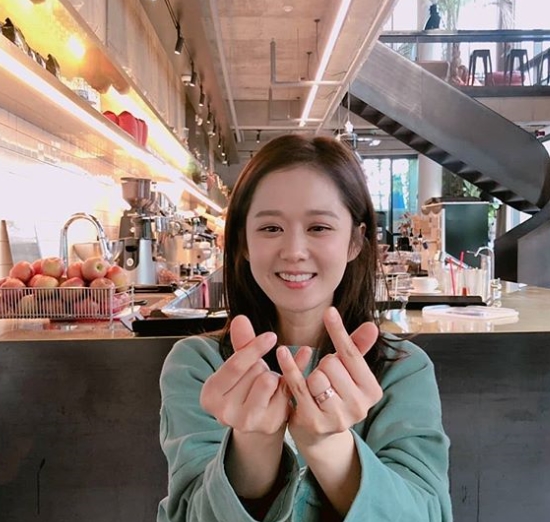 Why Koreans Asians Look Younger By La Seoulite