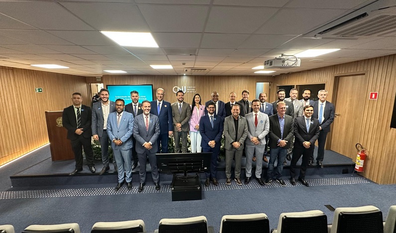 Alex Redano prestigia posse do Desembargador Gilberto Barbosa no CCOGE em Brasília