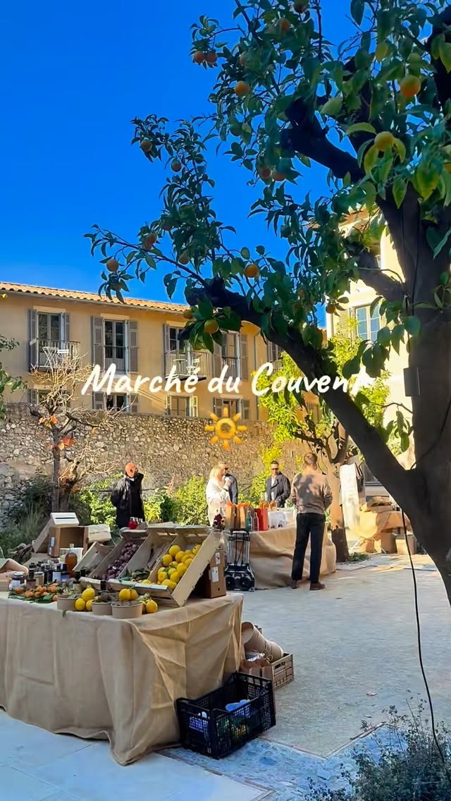 Faire son marché dans un ancien couvent c’est possible !