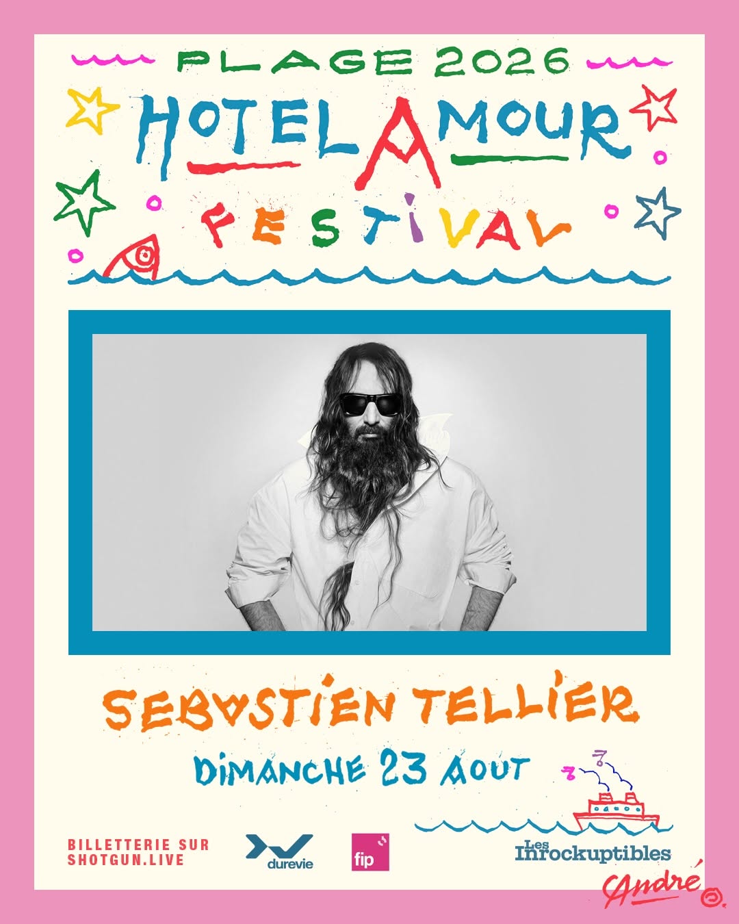 Sébastien Tellier sur la plage de l’Hôtel Amour