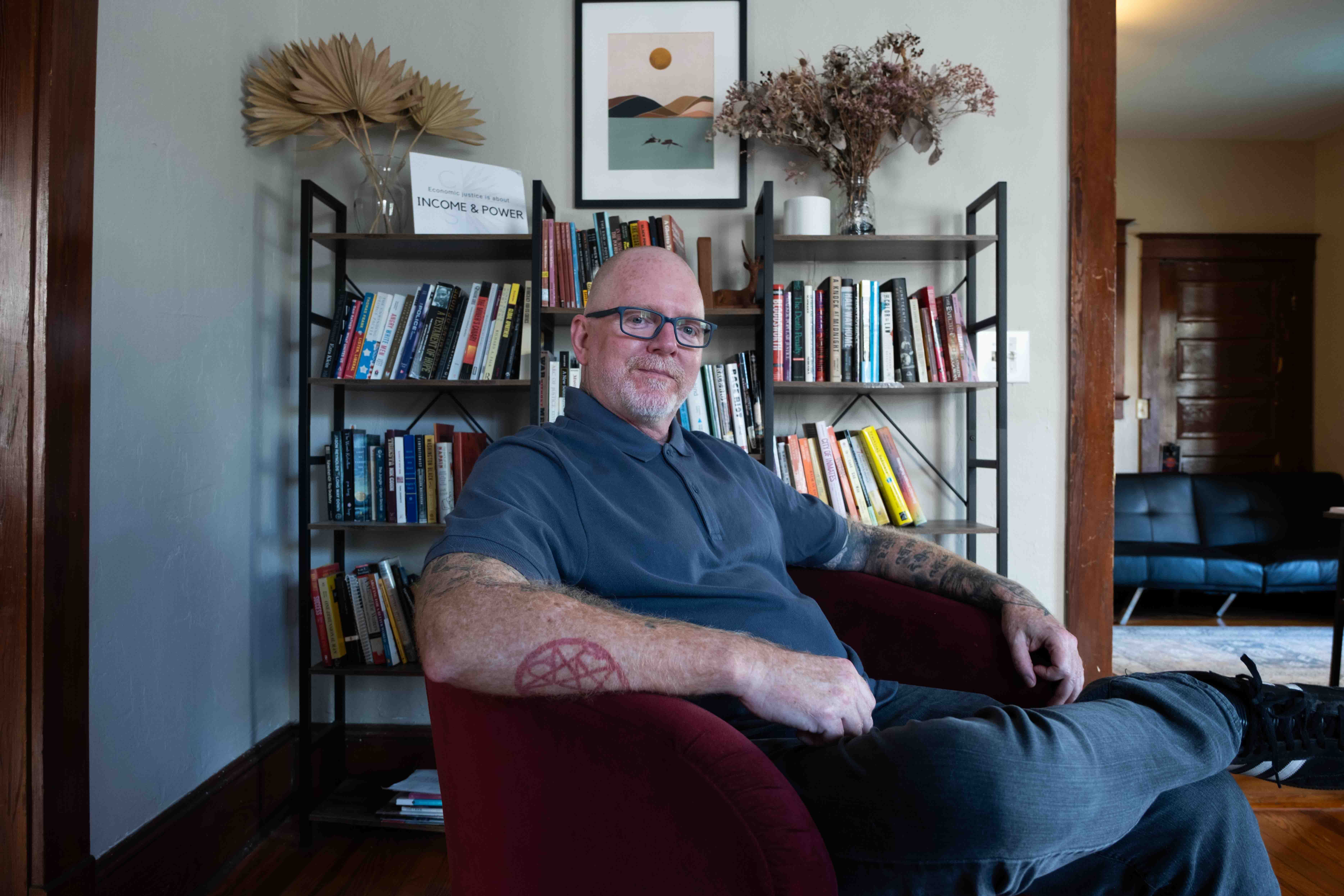 Cash Assistance to Ex-Offenders Shows Promise in Reducing Recidivism; Results Mixed